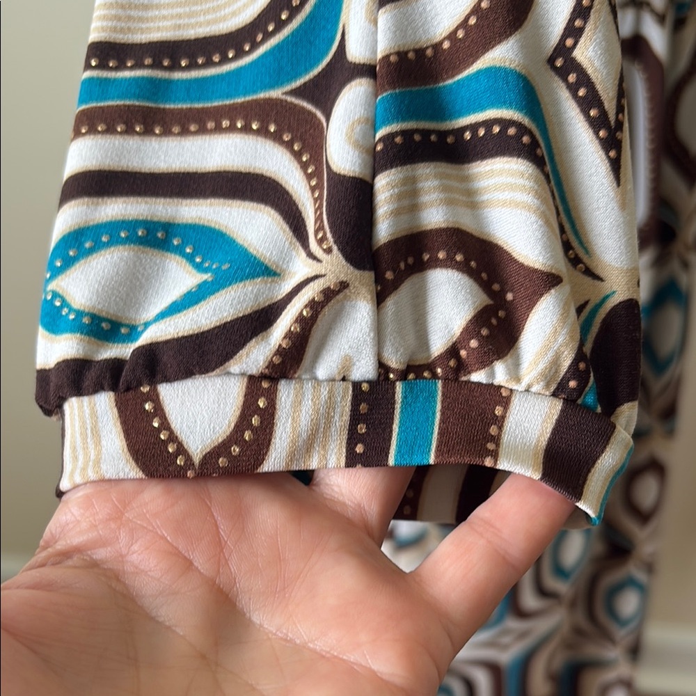 ❤️3/$15❤️ Geometric Print Midi Dress - Picture 5 of 9